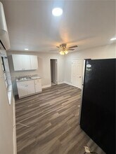 Building Photo - 531 NE 58th St