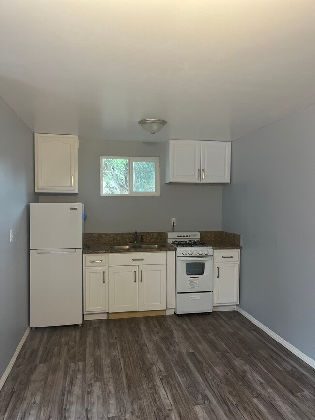 Foto del edificio - 5988 Greenfield Ave