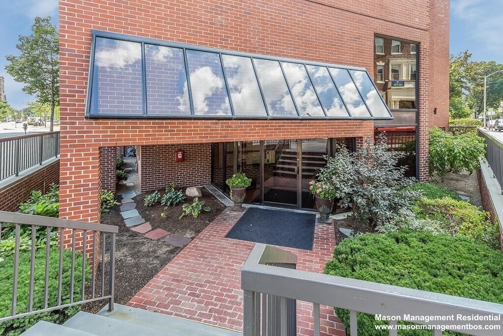 Foto principal - 1600 Massachusetts Ave
