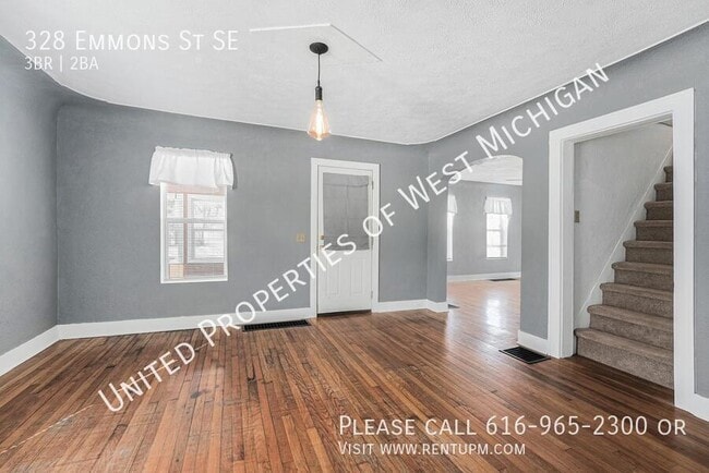 Building Photo - Available Now | 3 Bedroom 2 Bath Single Fa...