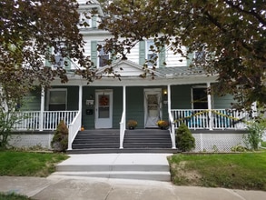 Building Photo - 10 Euclid Ave