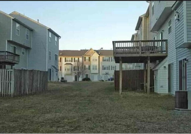Foto del edificio - 5850 Wolsey Ct
