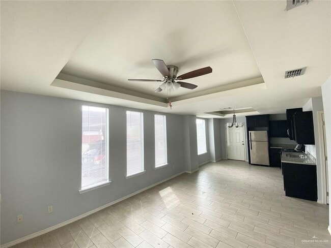 Building Photo - 1227 White Oak Dr