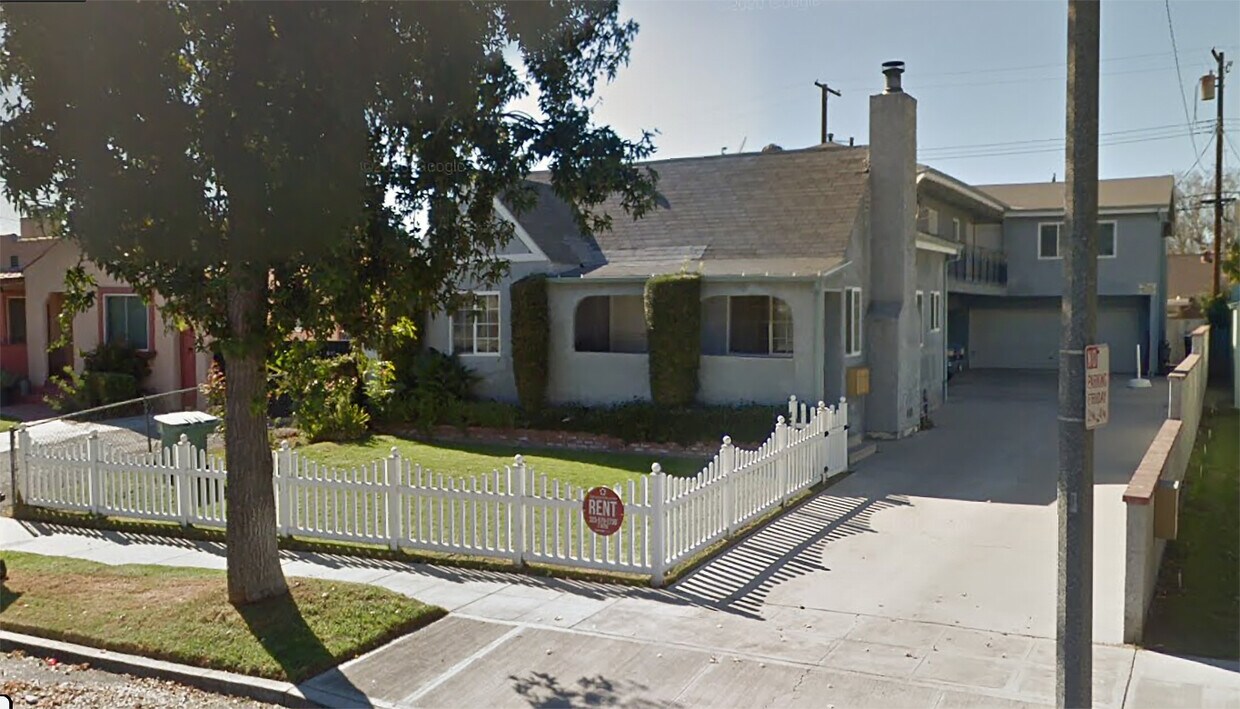 1 bedroom, 1 bath - 1913 Church St