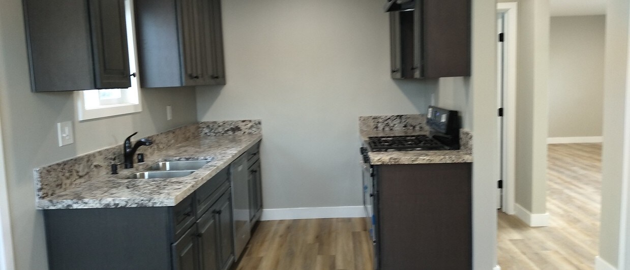 Building Photo - 1451 W 95th St