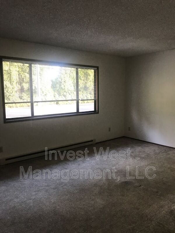 Building Photo - 858 Washougal River Rd