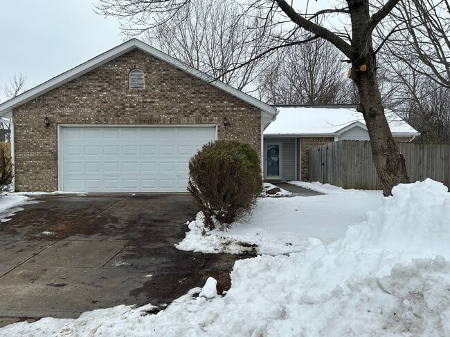 Photo - 1623 Lionheart Ln House