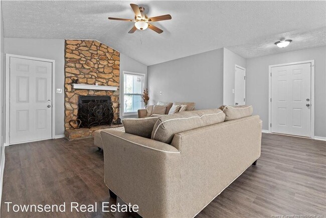 Foto del edificio - 3 br, 2 bath House - 5831 Waters Edge