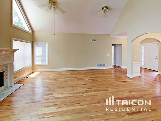 Building Photo - 6156 Pritchett Dr