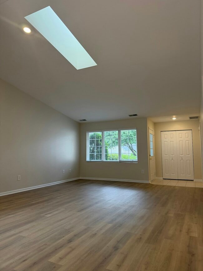 Foto del edificio - 1727 Chestnut Dr
