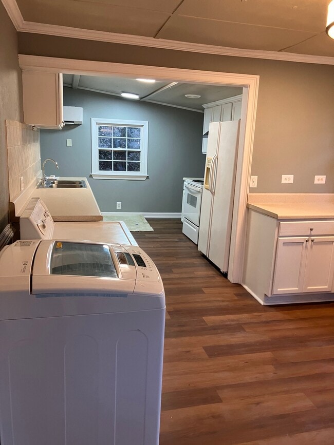 Photo - 6480 Medlock Rd House