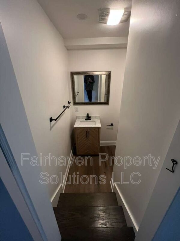 Foto del edificio - 2827 E 5th Ave