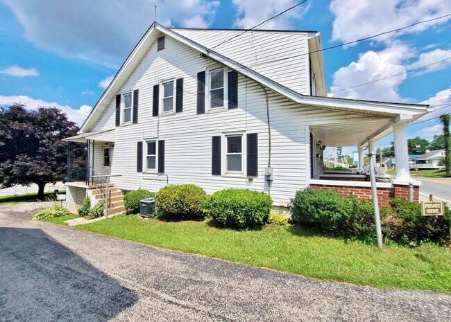 Foto del edificio - 51-53-53 E Forrest Ave