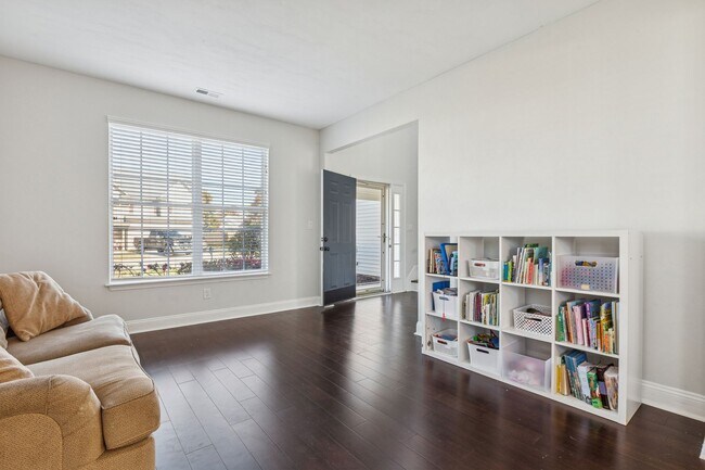 Foto del edificio - Bright, Clean & Convenient - Perfect 4 Bed...