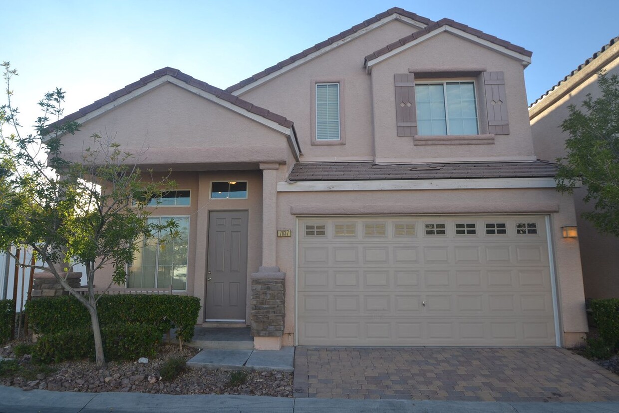 Foto principal - 7637 Grassy Bank St
