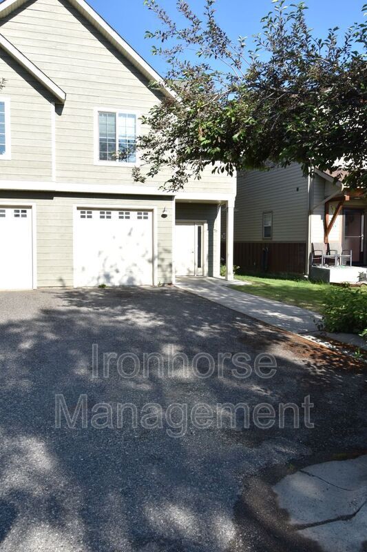 Building Photo - 623 Westgate Ave