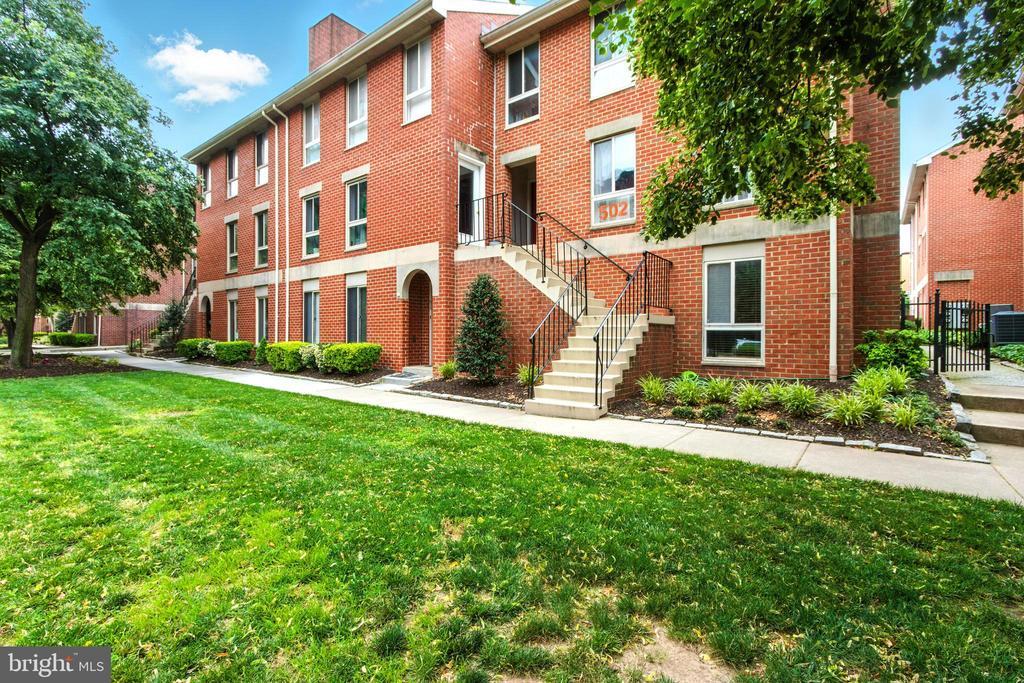 Foto principal - 508 S Charles St