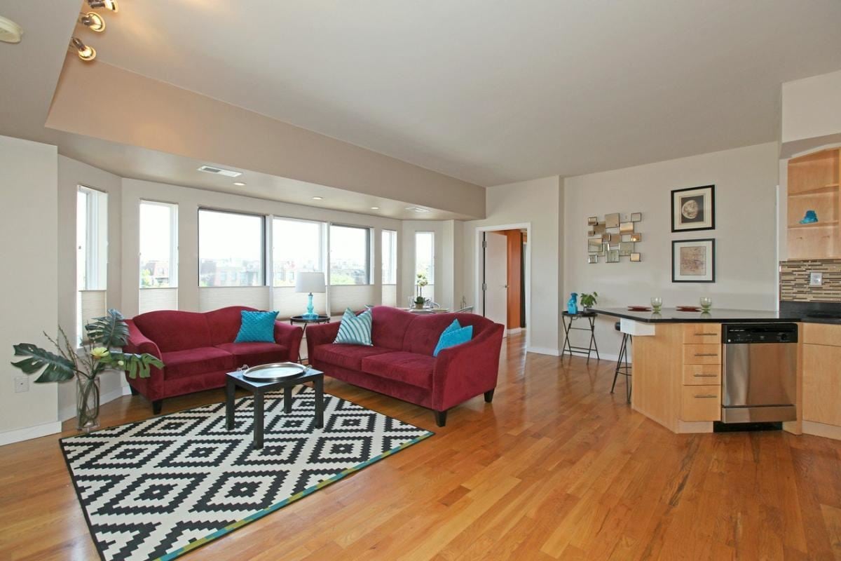 Foto principal - 701 Monroe St