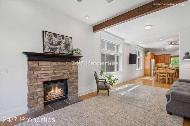 Foto del edificio - 5 br, 5.5 bath House - 5128 Firwood Drive