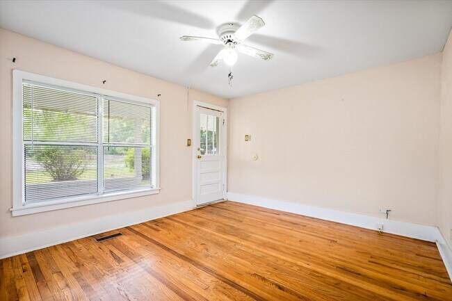 Building Photo - FAIRHOPE COTTAGE