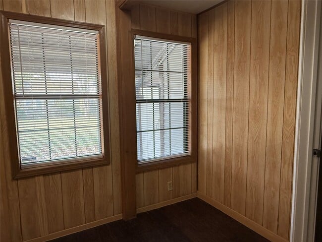 Building Photo - 1401 Pugh Dr