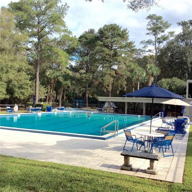 Foto del edificio - 715 Galloway Ct