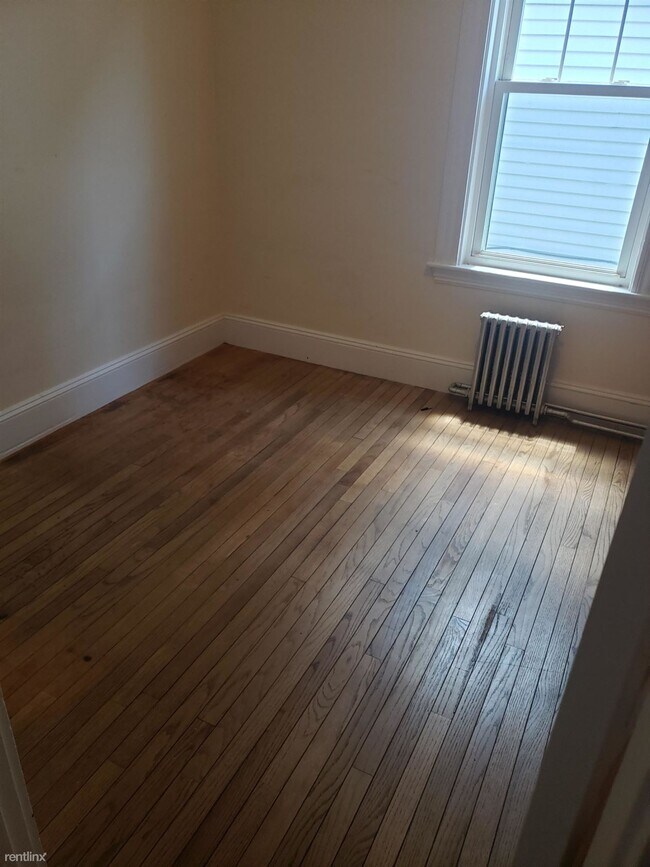Building Photo - 3 br, 1 bath  - 49 Shannon St # 51