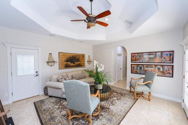 Building Photo - 8402 Mahogany Ct