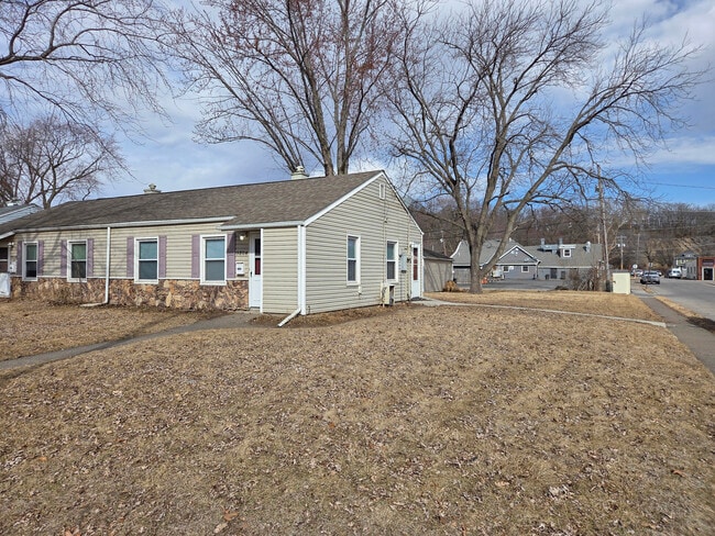 Building Photo - 3804 Johnson Ave