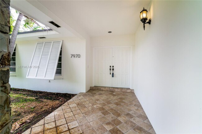 Foto del edificio - 7970 SW 146th St