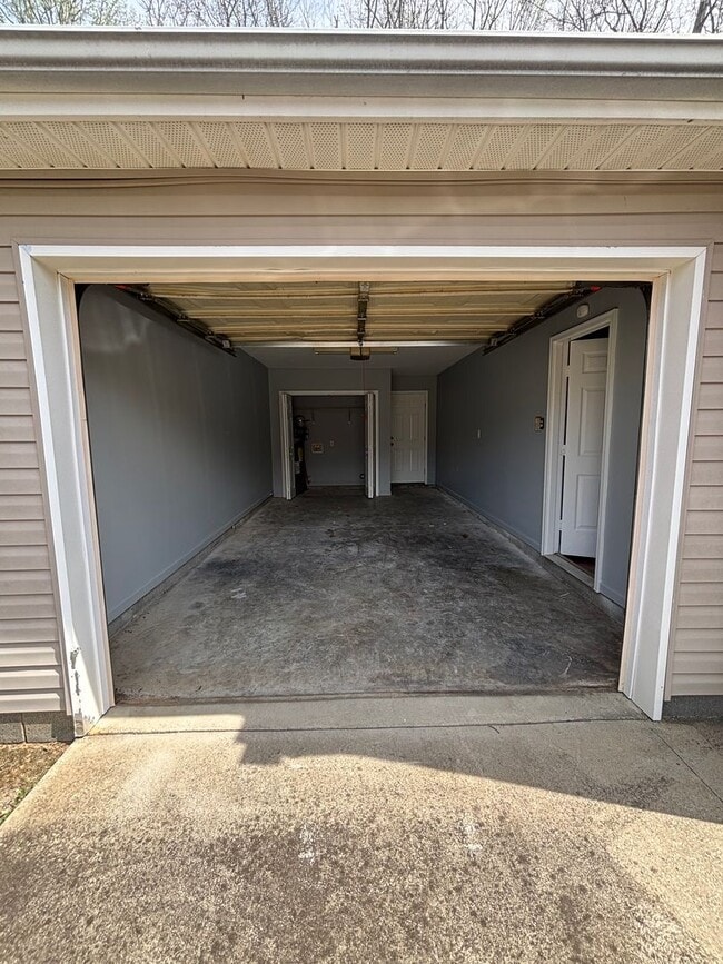 Building Photo - Homes of Hope 3 Bedroom, 2 Bathroom Home in York, SC