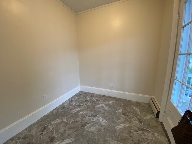 Bonus Room / Office - 10 Egleston St