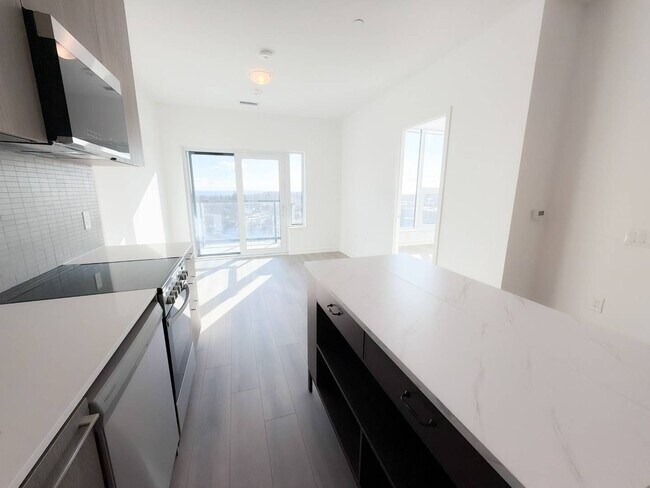 Photo du bâtiment - 7439 Kingston Rd