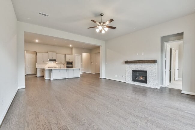 Foto del edificio - 27124 Regal Scott Dr