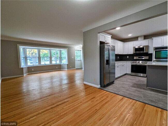 Foto del edificio - 3831 McKnight Rd N