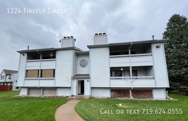 Building Photo - Fully Remodeled Condo