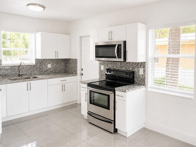 Building Photo - 1114 NW 59th St