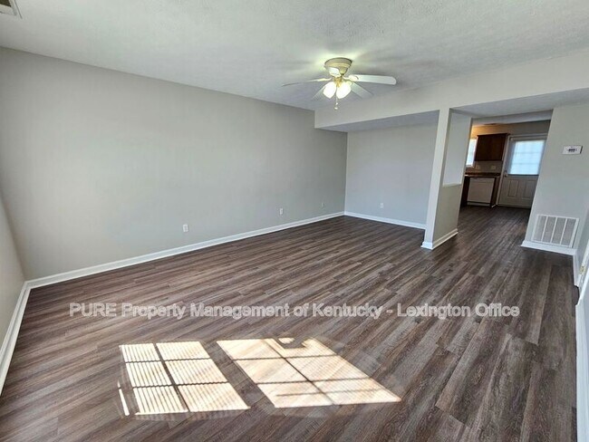 Building Photo - 1004 Whipporwill Dr
