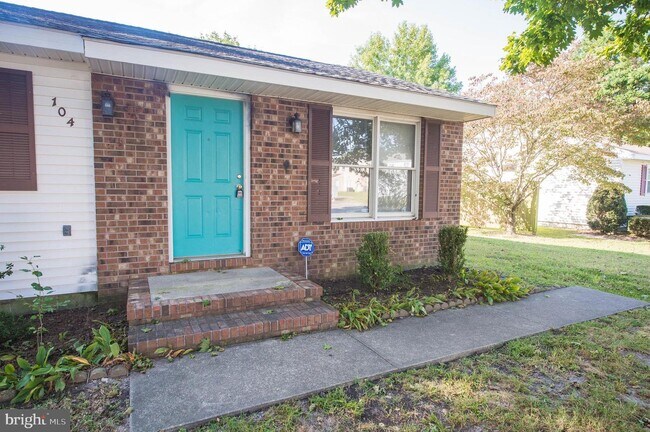 Foto del edificio - 104 Halsey Dr