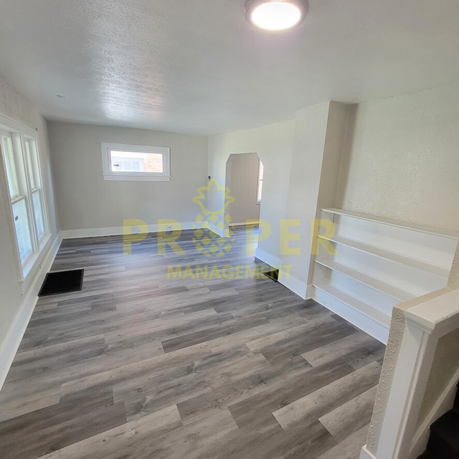 Foto del edificio - 4 bedrooms 2 bathrooms house for rent