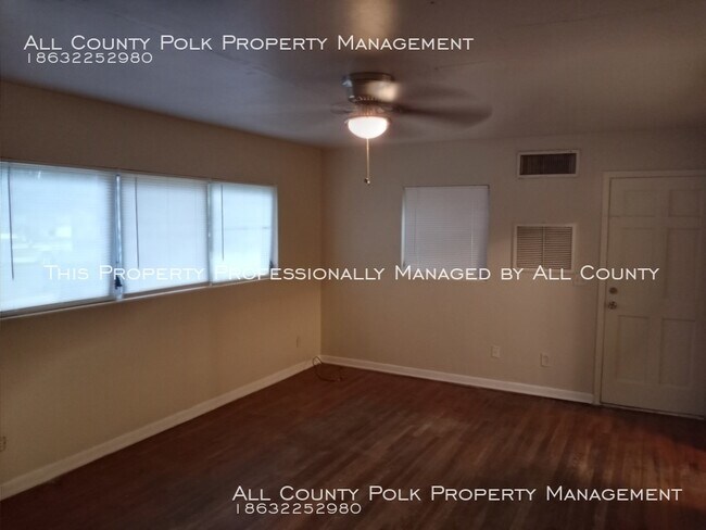 Building Photo - 2 Bedroom 1 Bathroom Single Family Home