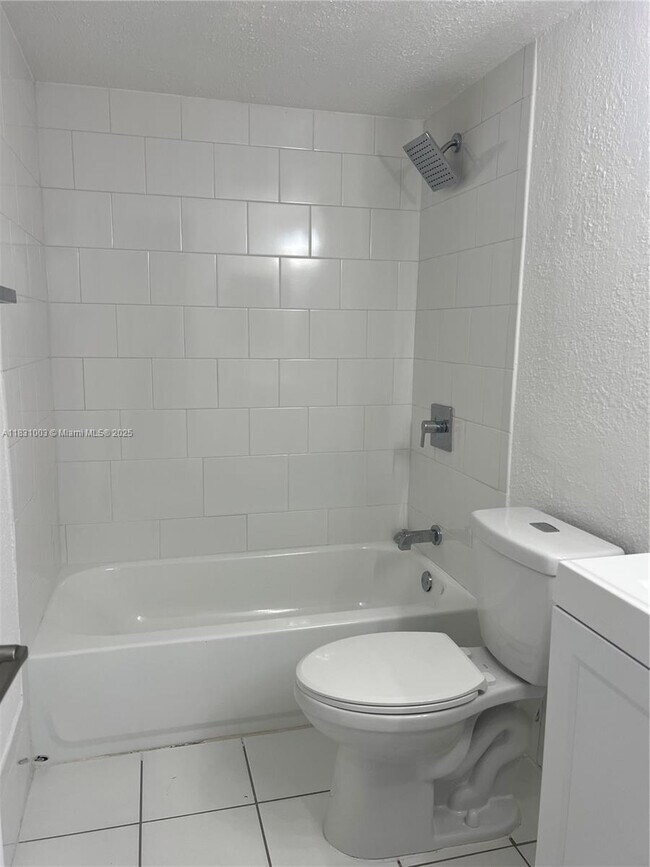 Building Photo - 1251 NE 108th St