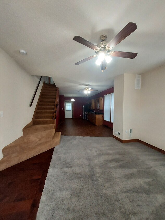 Foto principal - 334 W Main St