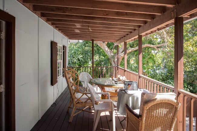 Foto del edificio - Private 1 bedroom with Bathroom and a Shared kitchen with other 3 bedrooms