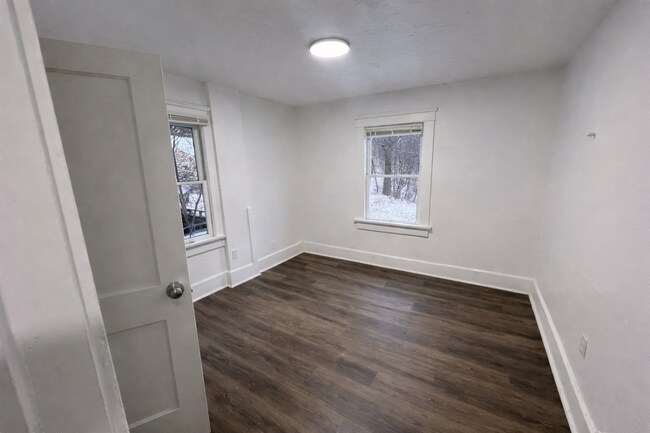 Foto del edificio - 712 Roselle Ave