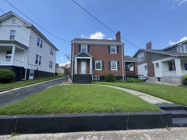 Foto del edificio - 310 Yeardley Ave