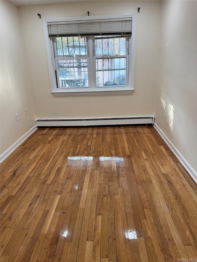 Foto del edificio - 1481 Needham Ave