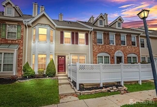 Building Photo - 115 Albury Way