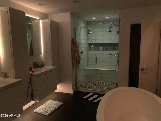 Foto del edificio - 3805 N 28th St