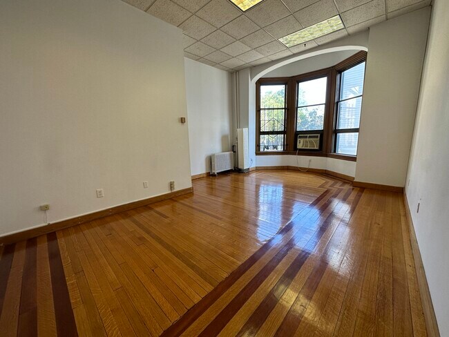 Foto del edificio - 763 Massachusetts Ave